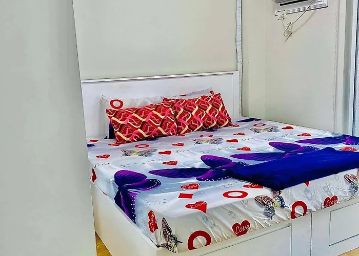 The Atherton By Dmci- 2br Free Parking Manila