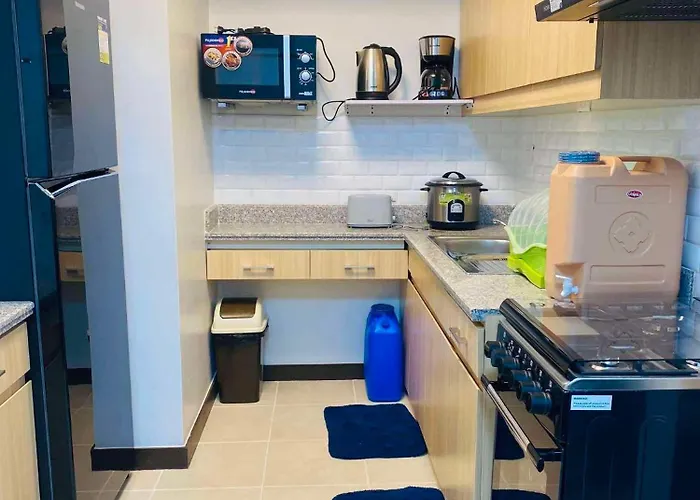 The Atherton By Dmci- 2br Free Parking 4* Manila