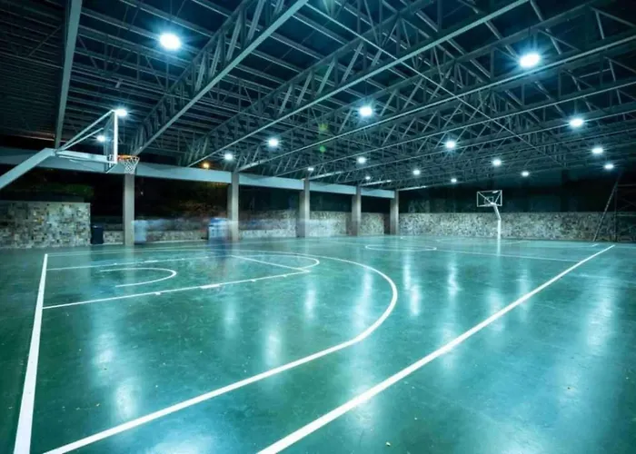 The Atherton By Dmci- 2br Free Parking Manila