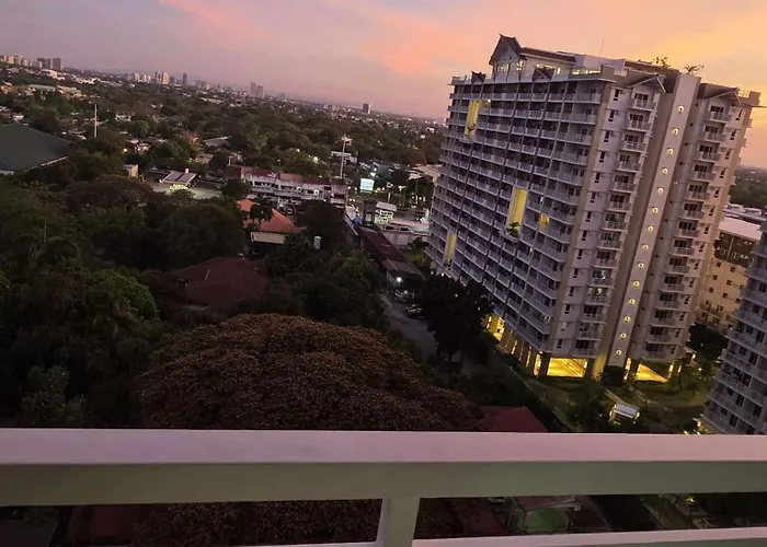 The Atherton By Dmci- 2br Free Parking